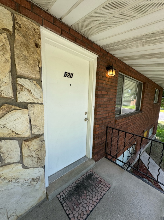 Primary Photo - South 520 Fourplex