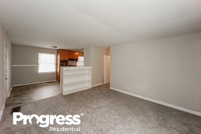 Building Photo - 2341 Baywood Dr SE