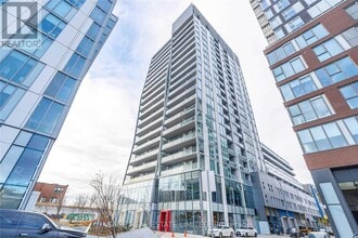 Building Photo - 15 Baseball Pl