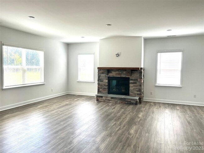Building Photo - 19205 Yellow Birch Dr