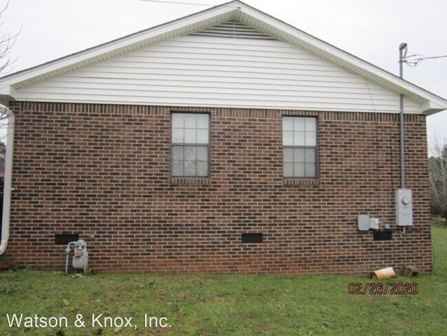 Building Photo - 3 br, 1.5 bath House - 118 Sim Dill Drive