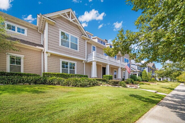 Foto del edificio - Nestled in the heart of Creekside Park - T...