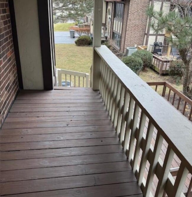 Building Photo - 9334 Drummond Dr