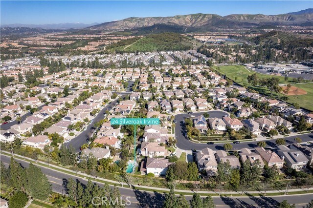 Building Photo - 24 Silveroak
