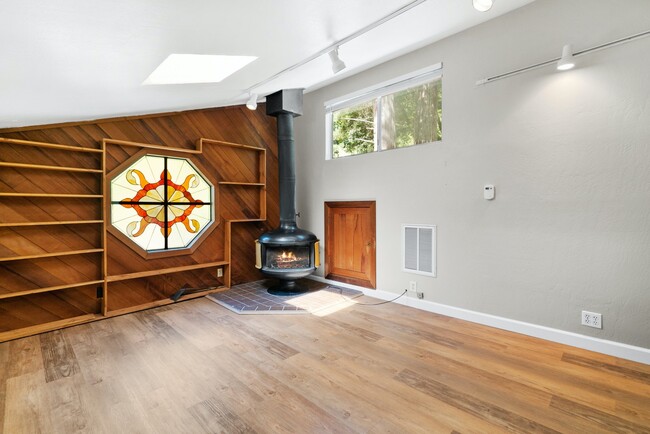 Foto del edificio - 1860 Lockhart Gulch Road, Unit Apartment