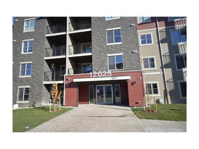 Photo du bâtiment - 12035-122 22 Ave SW