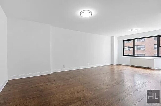 Foto del edificio - East 89th STREET