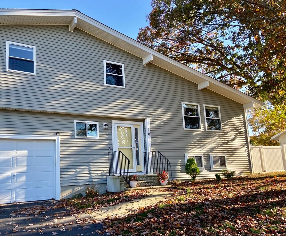 10 Radcliffe Dr, Milford, MA 01757 House Rental in Milford, MA