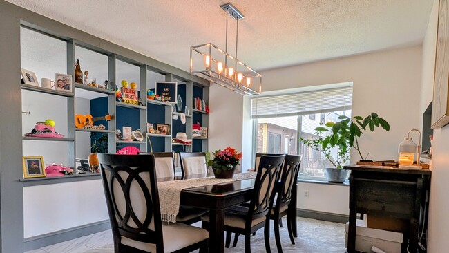 Foto del edificio - 2 Bed 1.5 Bath Condo