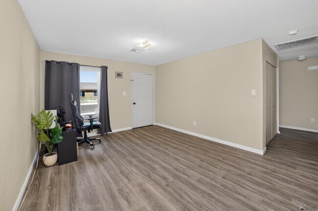 Building Photo - 4330 S Desert Willow Wy