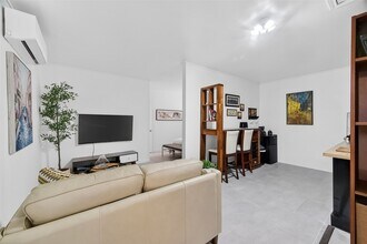 Building Photo - 4423 Sloangate Dr