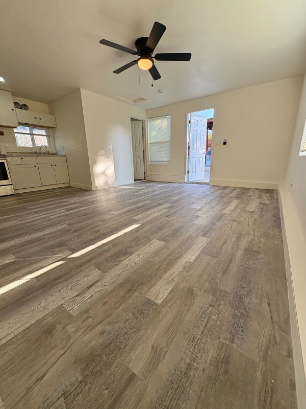 Foto del edificio - 4346 Keeler Ave