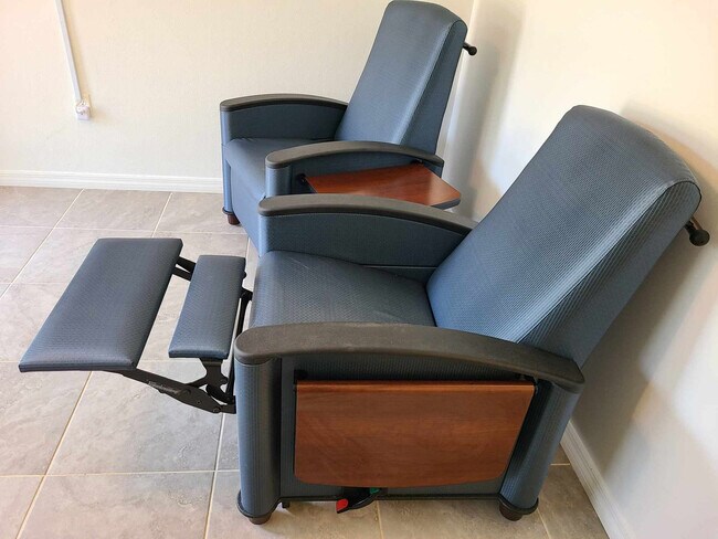 Building Photo - 2208 Irene St