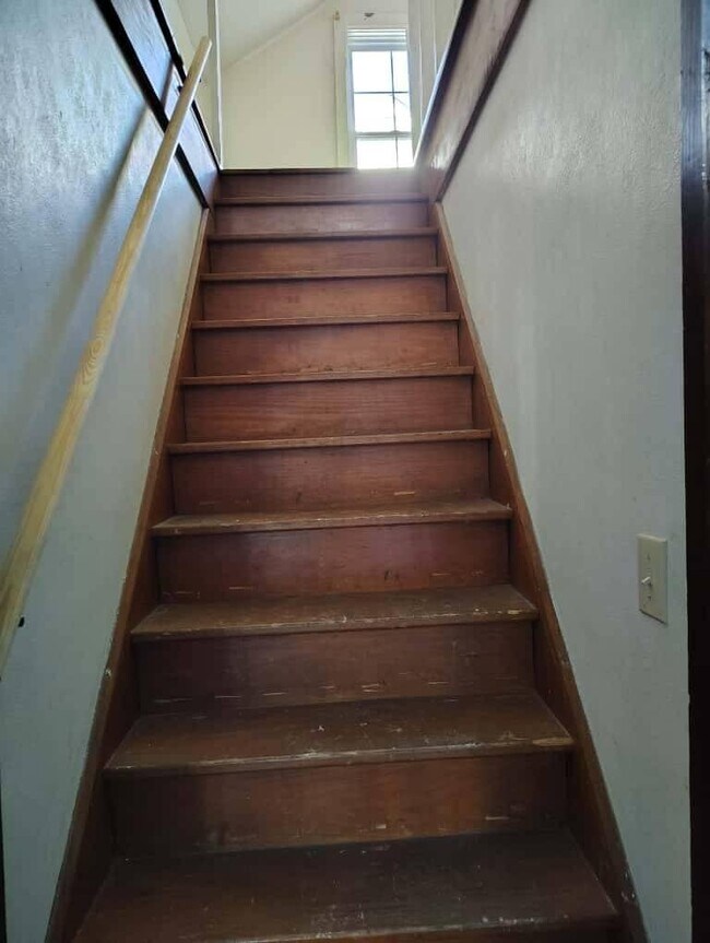 Foto del edificio - 3.0 bedroom in Anderson Indiana 46016