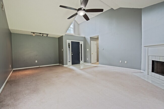 Foto del edificio - 268 Cartertown Rd