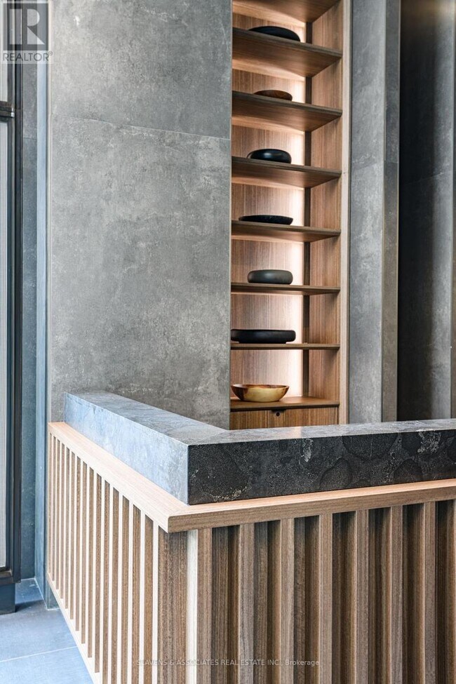 Building Photo - 55 Charles St E