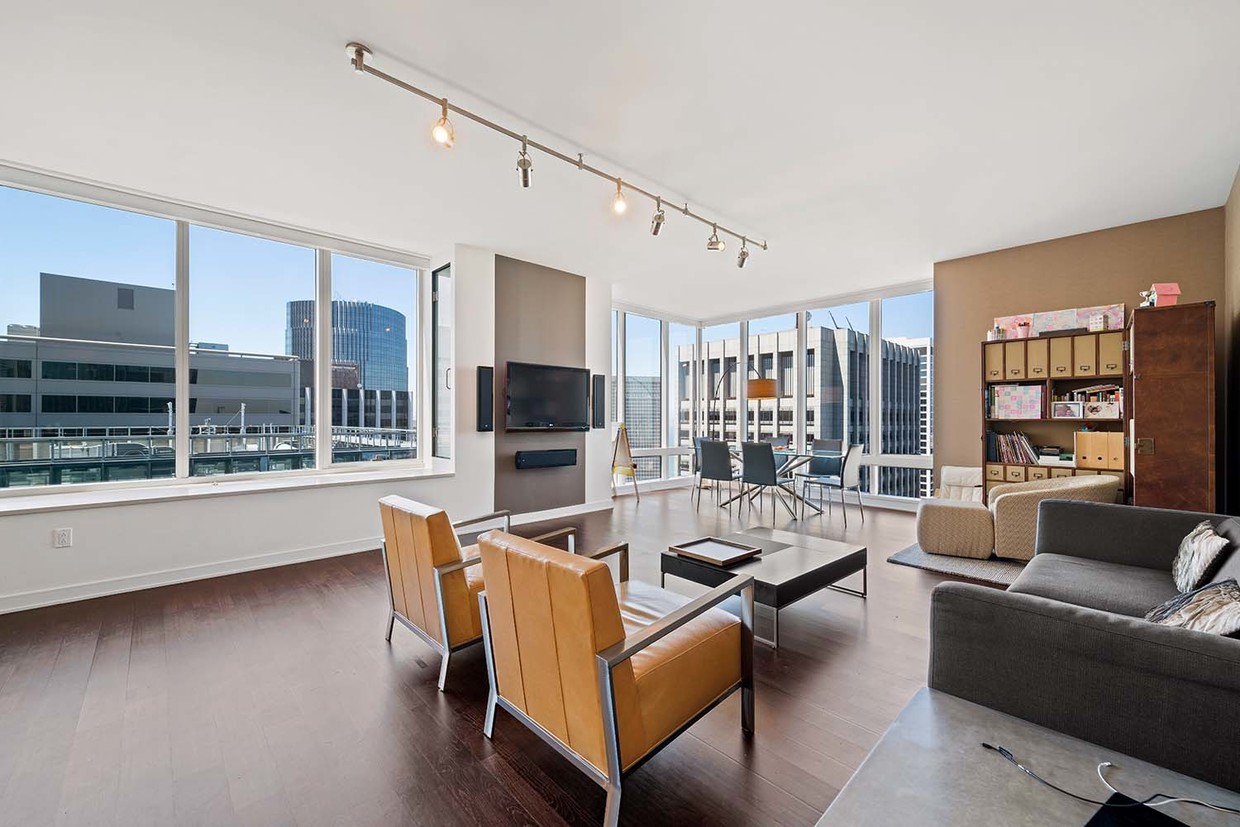 Primary Photo - Luxury Home with Magnificent Bay Views