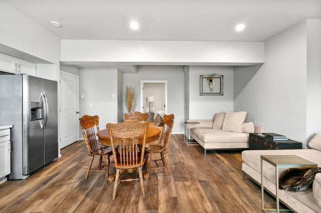 Foto del edificio - 624 E 32nd St