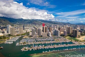 Building Photo - 411 Hobron Ln