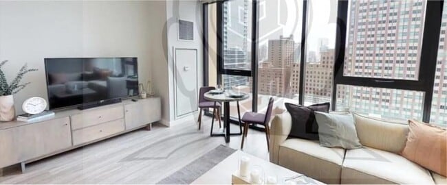 Foto del edificio - 0 bedroom in CHICAGO IL 60610