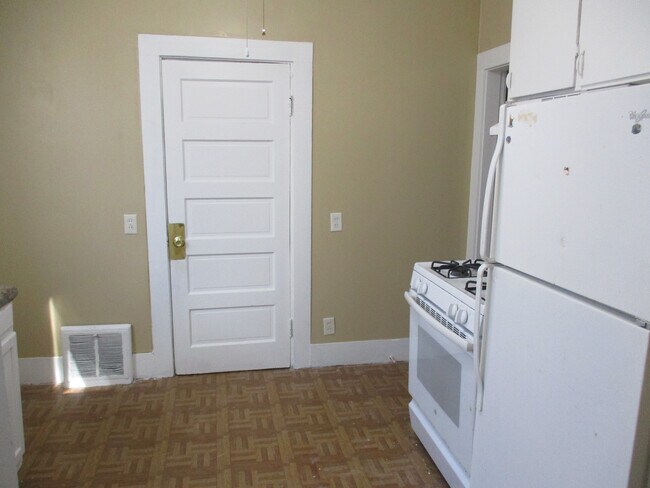 Building Photo - New Listing!!!
