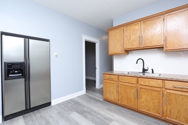Foto del edificio - 2039 W 23rd St