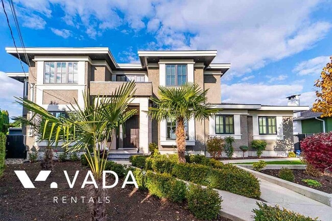 Building Photo - 6579 Sumas Dr
