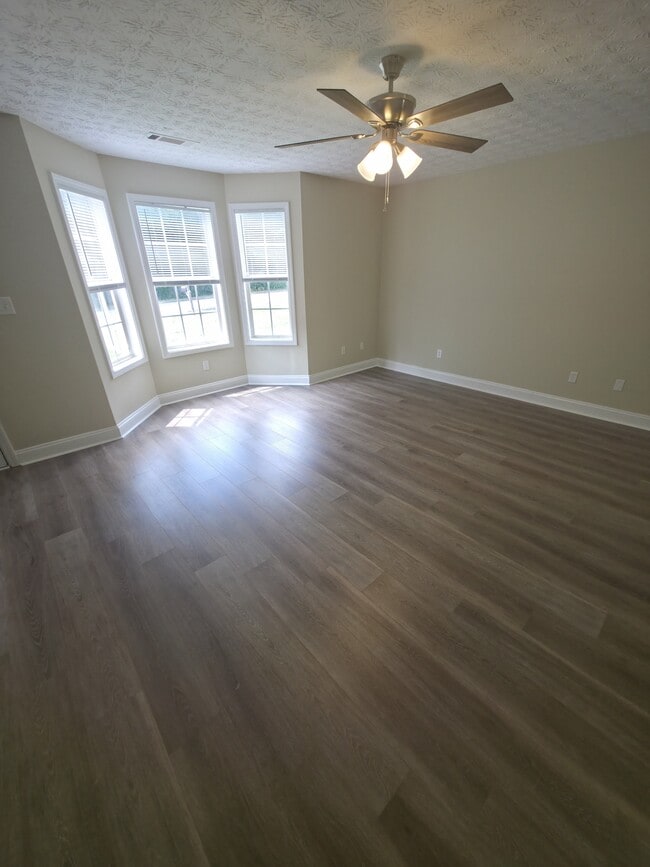 Building Photo - 217 Westchester Cir