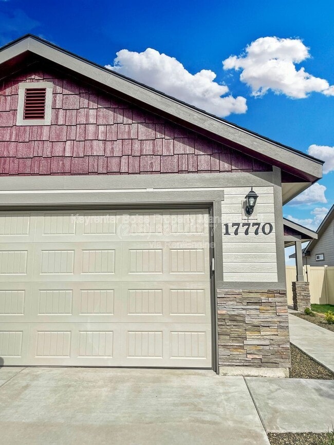 Building Photo - 17770 Goose Ridge Ave