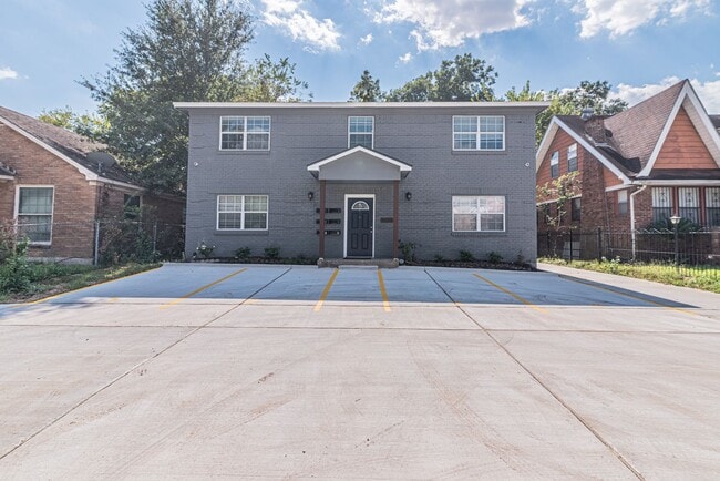 Photo - 3102 Wentworth St., #4 House