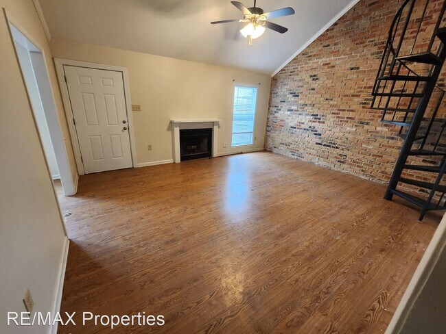 Foto del edificio - 3 br, 2 bath House - 8744 Pecan Tree Dr.