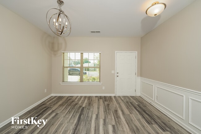 Building Photo - 1812 Clarke Cir