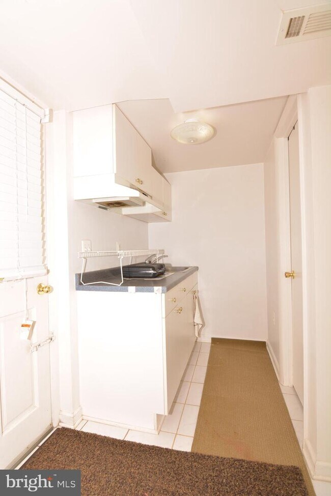 Building Photo - 14520 Bauer Dr