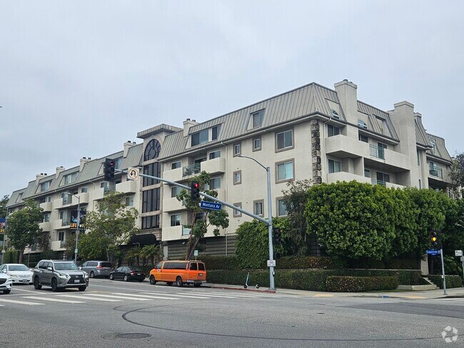Building Photo - 390 S Sepulveda Blvd