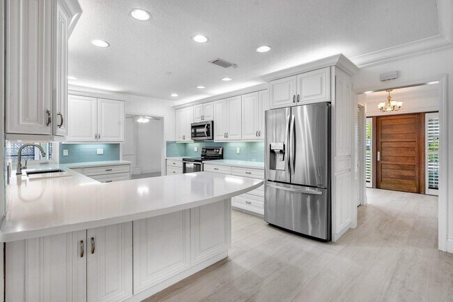 Foto del edificio - 150 SW 11th Ct