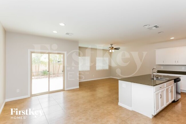 Building Photo - 5681 Point Loma Ct