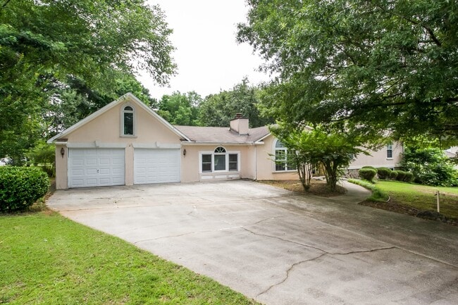 Building Photo - 441 Village Way