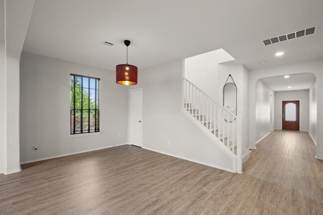 Building Photo - 243 Mancos Dr