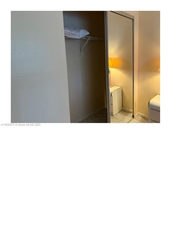 Foto del edificio - 1151 SW 128th Terrace