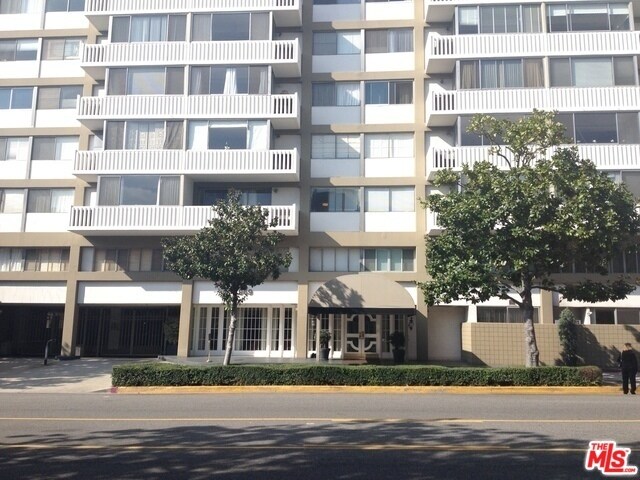 Foto del edificio - 969 Hilgard Ave