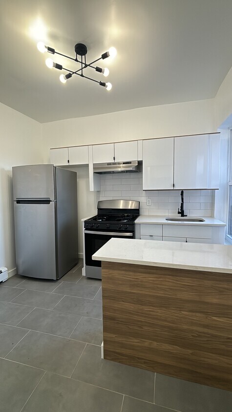 376 Park Ave 21 - 369 Park Ave