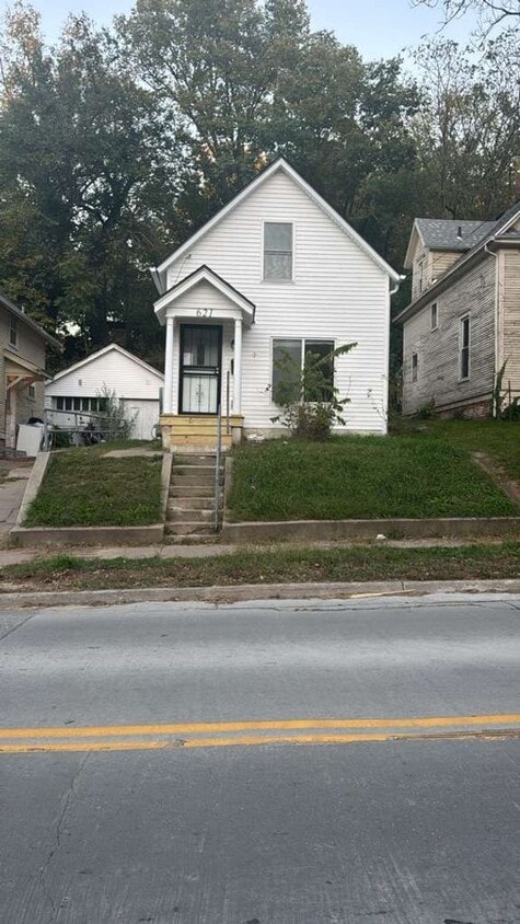 COMING SOON! Fully Remodeled 3-Bedroom Hom... - COMING SOON! Fully Remodeled 3-Bedroom Hom...