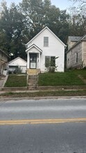 Building Photo - 621 S 1st St