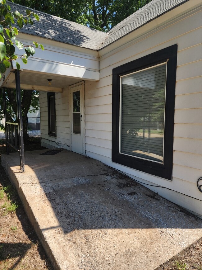 Building Photo - 2503 N Quincy St