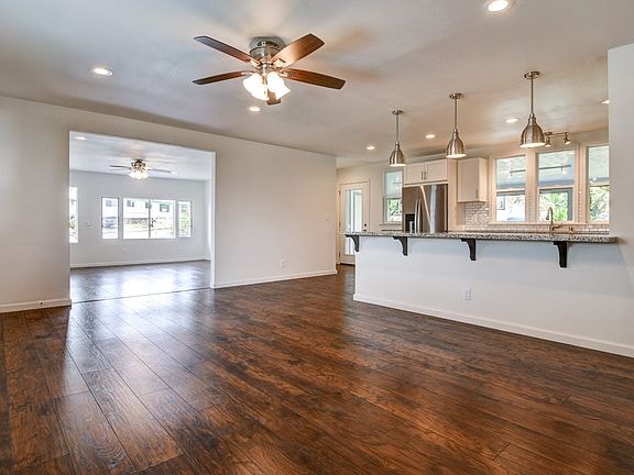 Building Photo - 1376 Ala Kula St