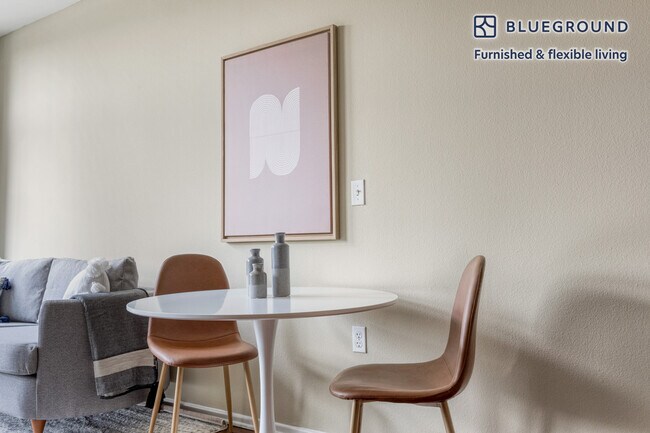 Foto del edificio - 880 N Alameda St