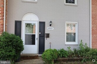 Building Photo - 2905 Wren Ct