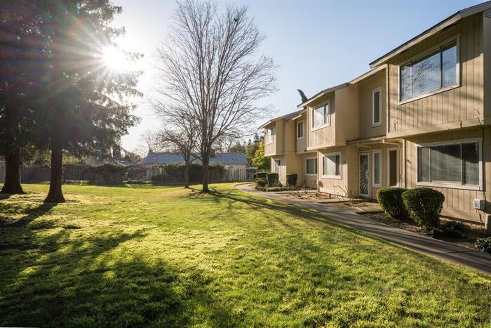 Foto principal - 5901 Bamford Dr