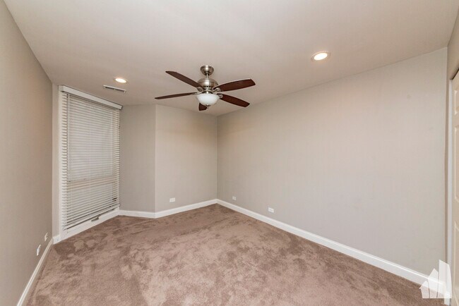 Foto del edificio - 2036 N Larrabee St