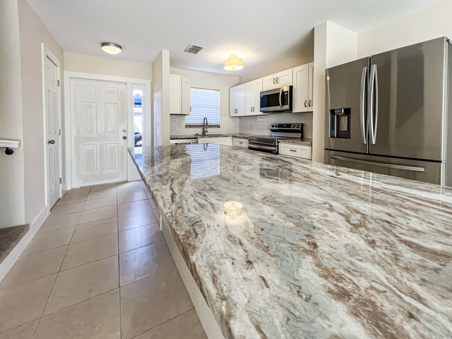 Building Photo - 1512 Cape Coral Pky W
